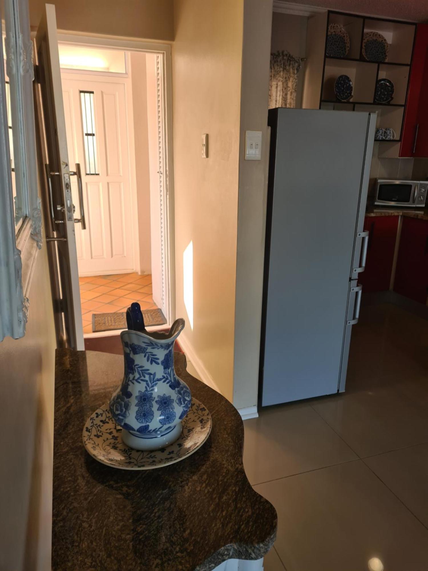 Modern Seaview Apartment ポート・エリザベス エクステリア 写真