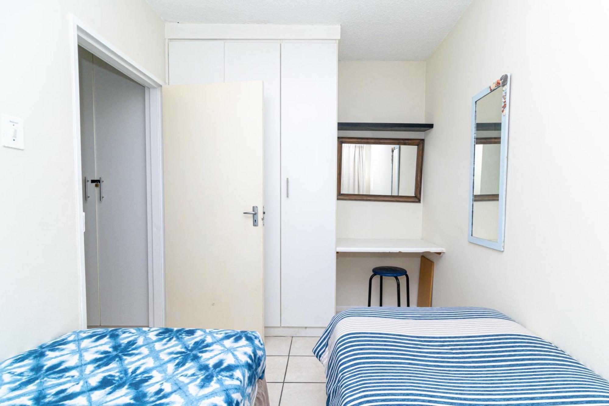 Modern Seaview Apartment ポート・エリザベス エクステリア 写真