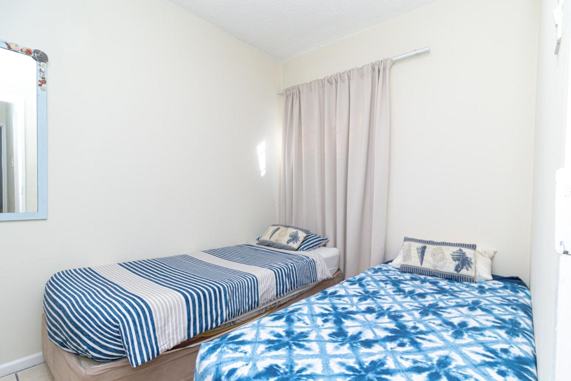 Modern Seaview Apartment ポート・エリザベス エクステリア 写真