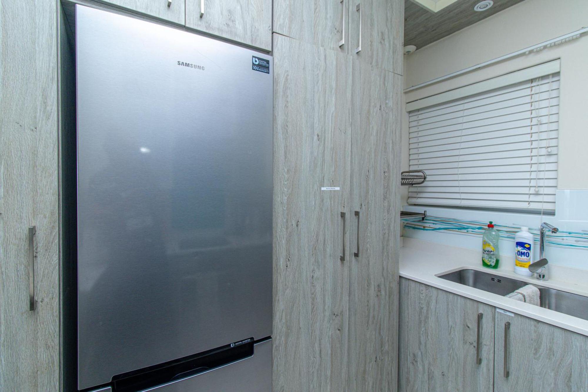 Modern Seaview Apartment ポート・エリザベス エクステリア 写真