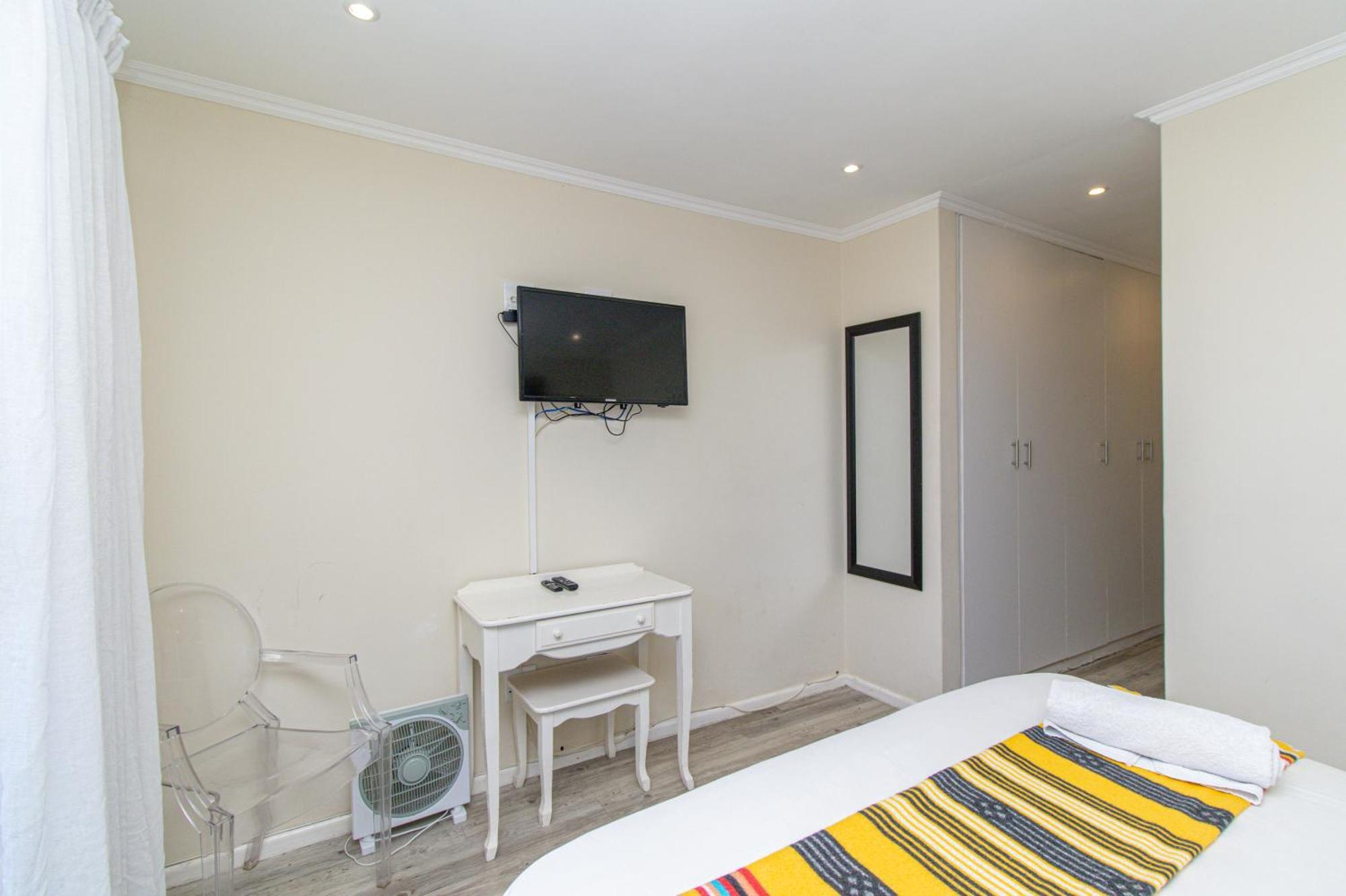 Modern Seaview Apartment ポート・エリザベス エクステリア 写真