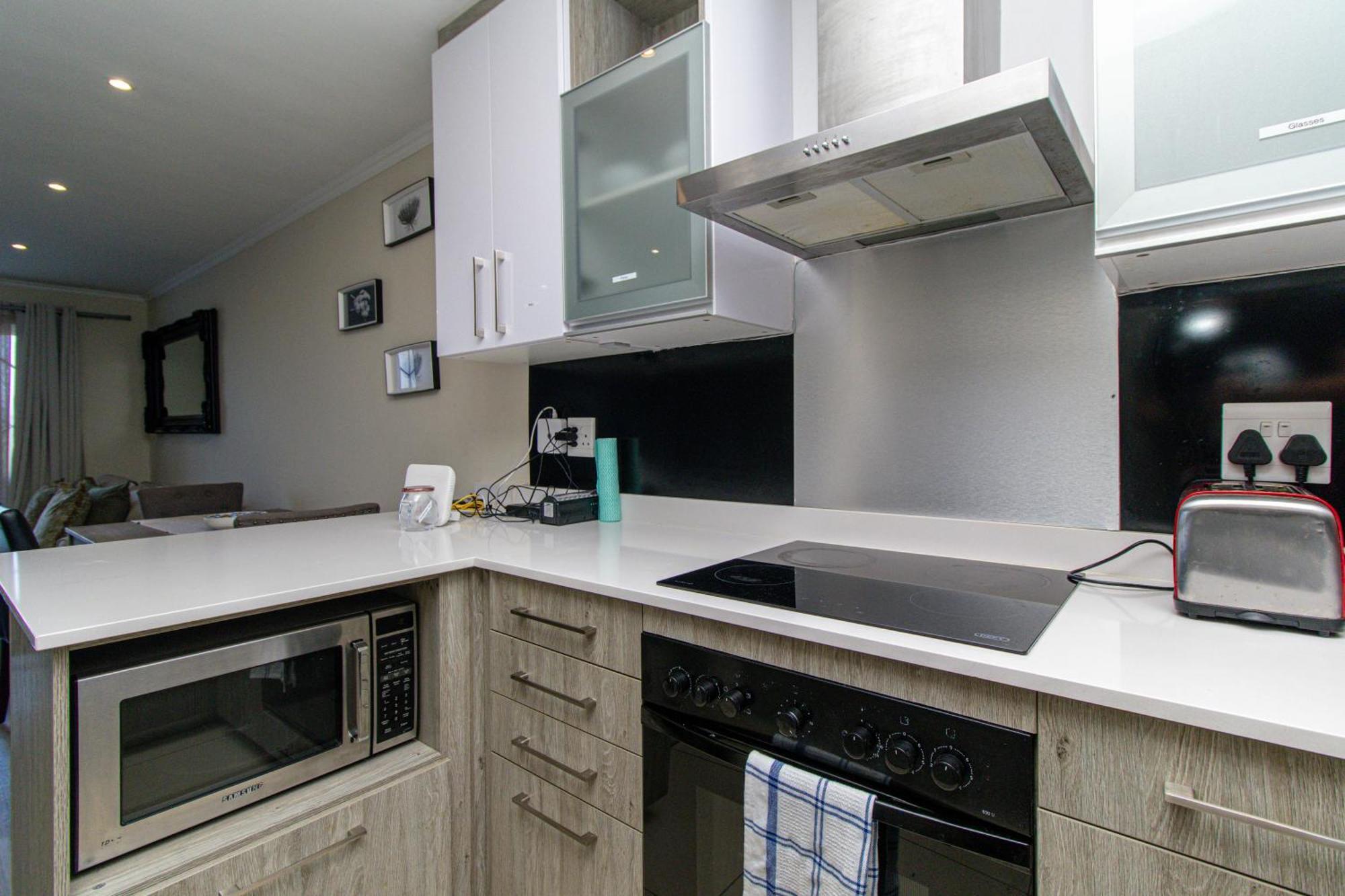 Modern Seaview Apartment ポート・エリザベス エクステリア 写真